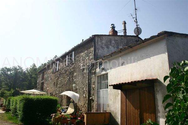 Grundstück mit Wohnhaus 