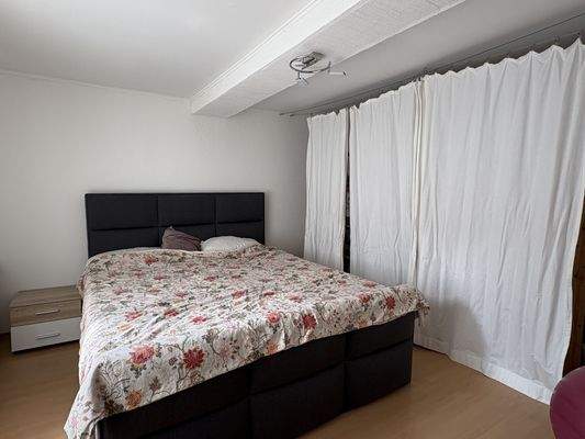 Schlafzimmer 2.OG