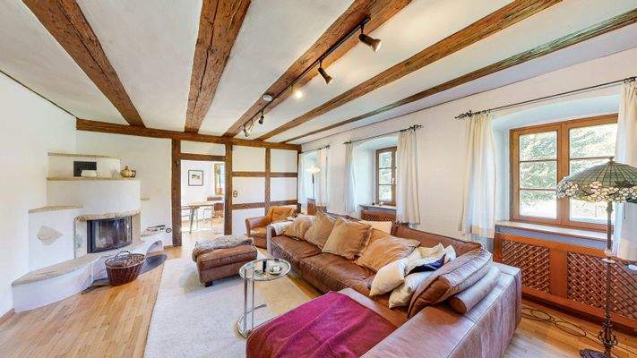 Wohnzimmer im EG mit Kamin im Mühlengebäude