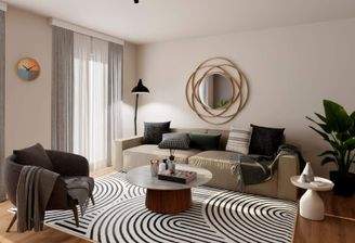 Großzügiger Wohnbereich mit viel natürlichem Licht und direktem Zugang zur Terrasse