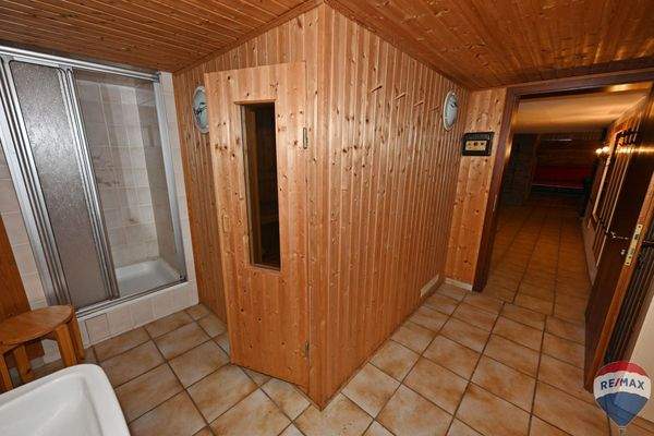 UG Sauna mit Dusche