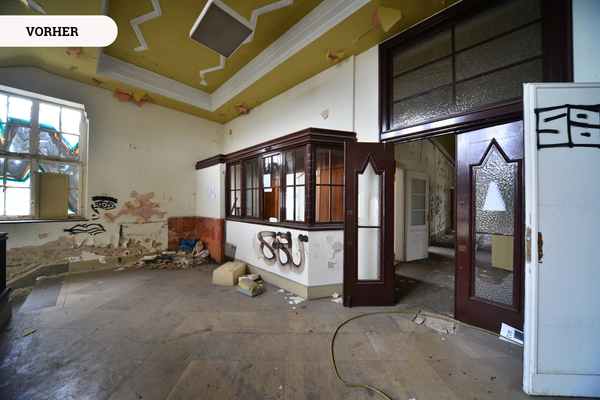 Empfang Treppenhaus 1.OG_Vorher