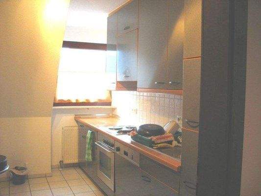 3. Küche mit Fenster.jpg