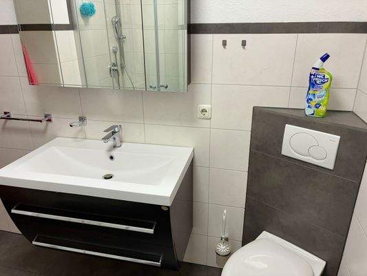 Badezimmer EG - Ansicht 2