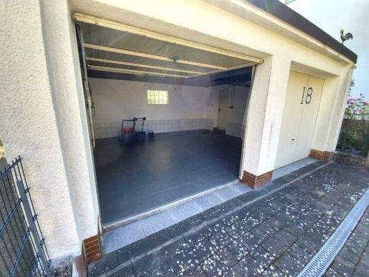 Geflieste Doppelgarage