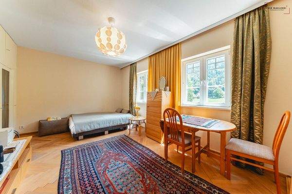 Die_Maklerei_Kufstein-DG-Schlafzimmer