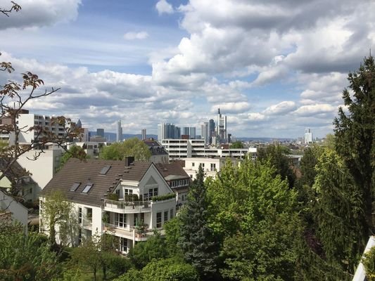 Skyline-Blick von Terrasse