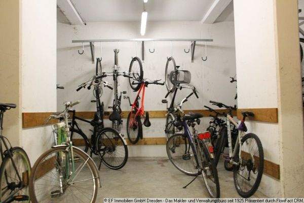 Fahrradabstellraum