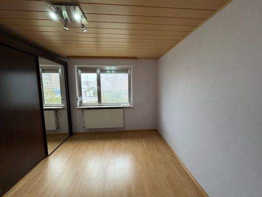 Schlaf- oder Arbeitszimmer im EG