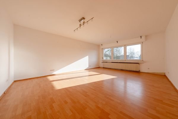 1.OG li. Wohnzimmer 
