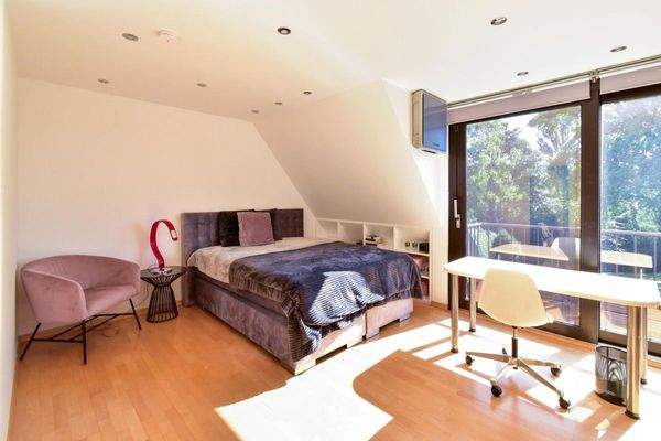 Kinder-/Arbeitszimmer