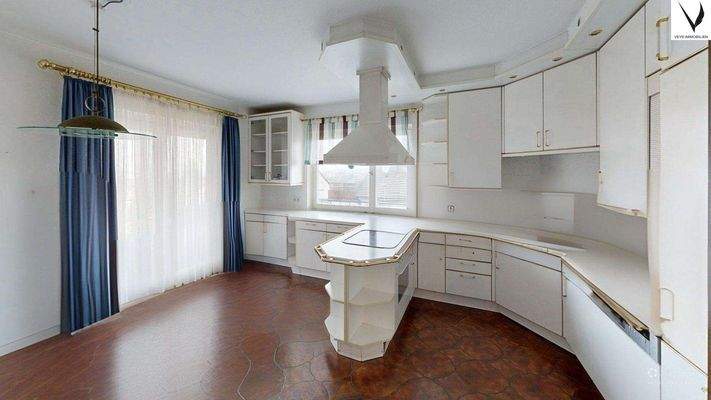 HG-Str-30-Kitchen-Defurnished 1