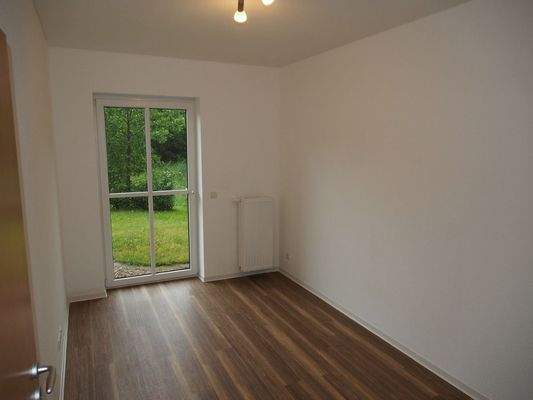 0453f834-fa20-457f-a927-c0d305292505