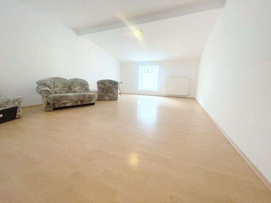 AnKaSa Immobilien GmbH_Maklerempfehlung Leipzig_Lützen_Markkleeberg_Markranstädt_2 Raum Wohnung_1.OG_Wohnen