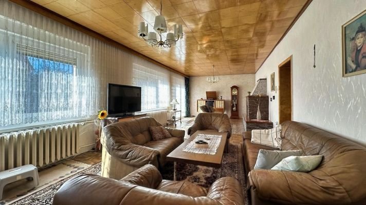 Großes Wohnzimmer