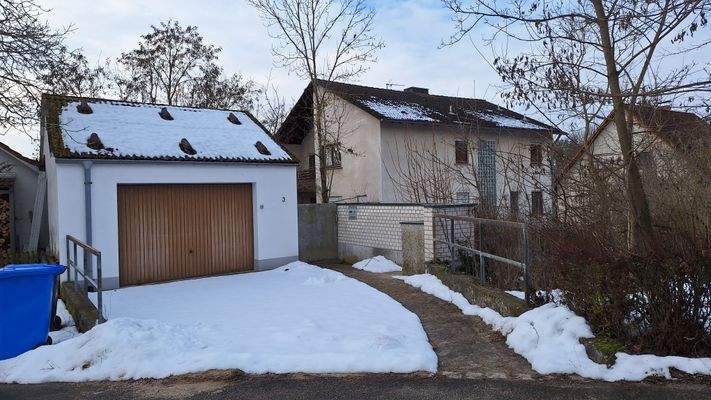 Pfarrhaus Gaibach v. N. mit Garage