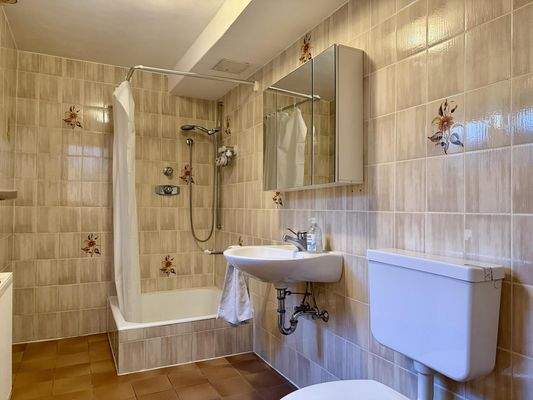 Bad Apartment Souterrain