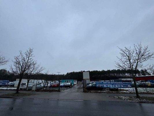 Ansicht Zufahrt Straßenfront