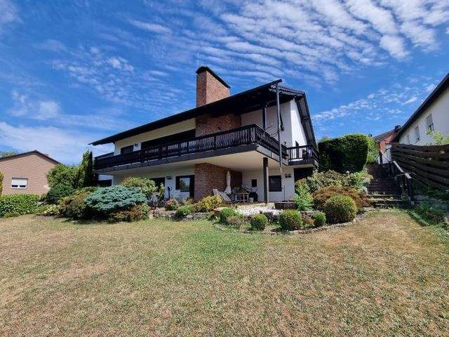 Ru¨ckansicht mit Garten