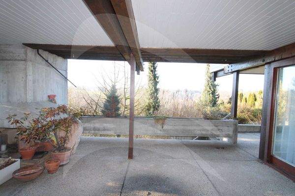 überdachte Südterrasse