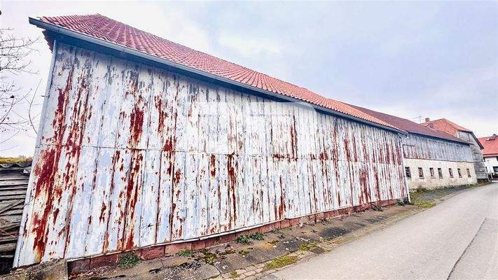 Seitenansicht Stallgebäude / Scheune