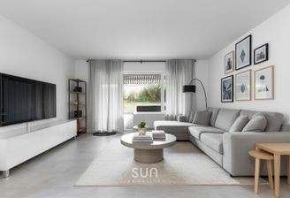 LICHTDURCHFLUTETES WOHNZIMMER (visualisiert)