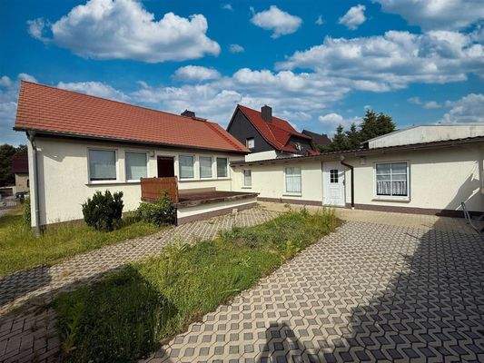 Rückseite mit Anbau