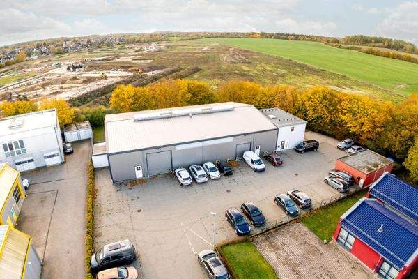 Drohnenfoto 1 - Halle m. Büro