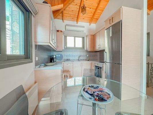 f19e6ce7831f4d37aeb48111fadbd820-original