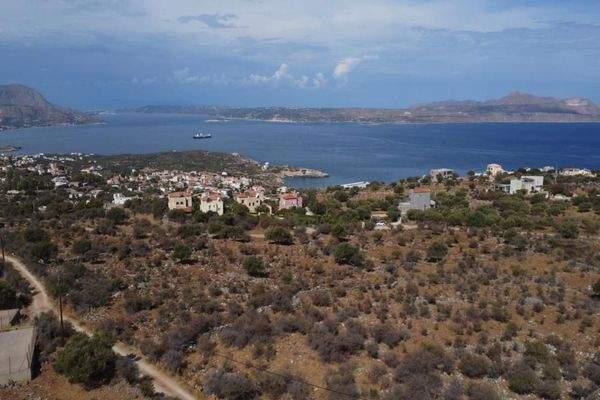 Kreta, Kokkino Chorio: Malerisches Grundstück mit Meerblick und Baurechten zu verkaufen