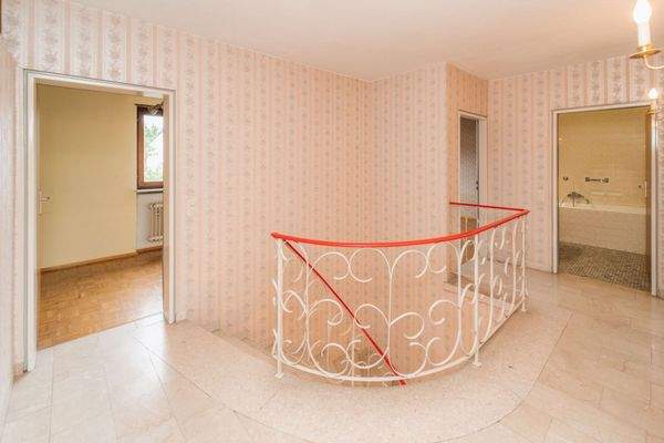 Treppenaufgang zum 1. OG