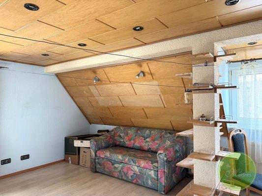 Sinnvoll geschnittenes zweites Zimmer.