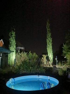 Pool bei Nacht