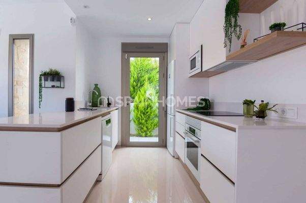 Modern Houses with Private Pool in Los Alcázares