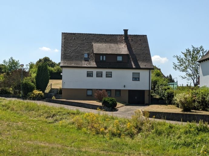 Seltene Gelegenheit - Zweifamilienhaus mit Garten in Top Lage von Ellwangen (Jagst)  *PROVISIONSFREI*