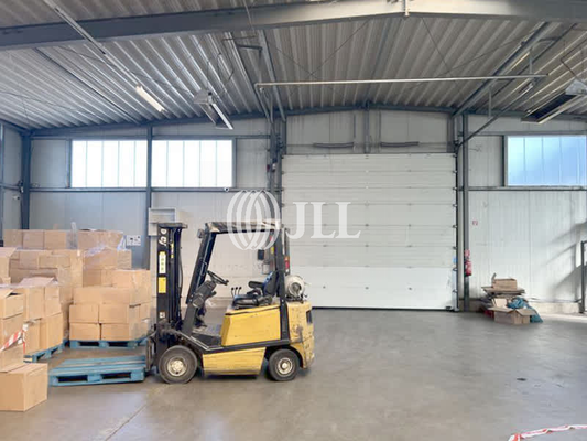 Innenansicht Andienung - JLL