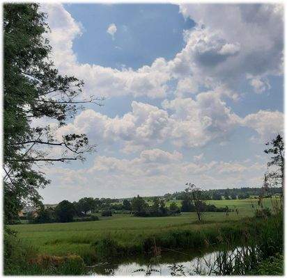 die Landschaft in direkter Nachbarschaft