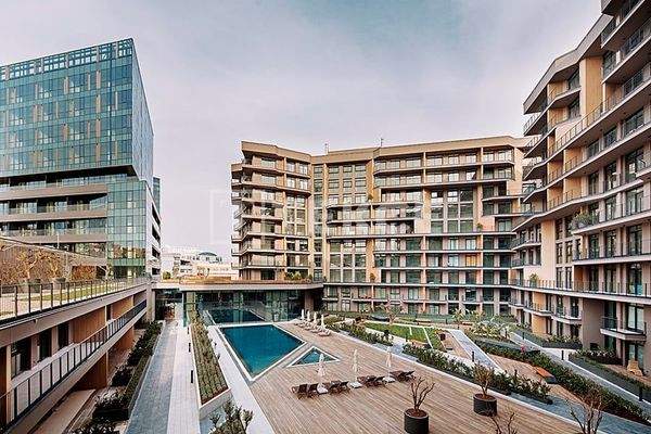 Commercial Properties with Corporate Tenants in İzmir