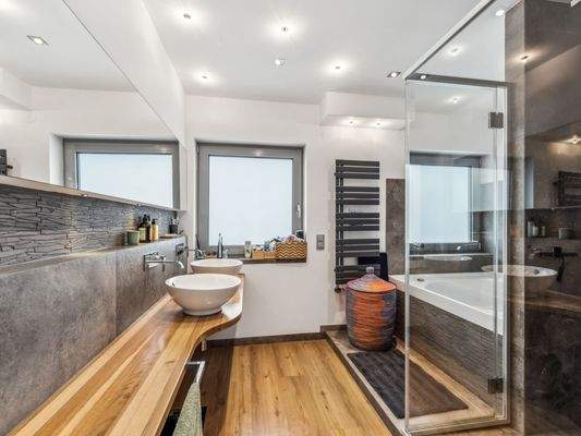 WE 1 EG Badezimmer I