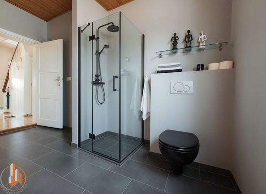 Badezimmer - (KI generiert)