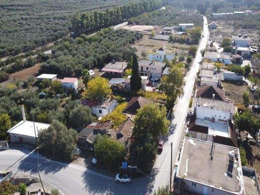 Kreta, Agii Pantes: Klassisches Steinhaus in traditionellem Dorf zu verkaufen