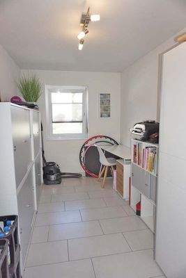 Zimmer im EG: Büro, Spielzimmer......