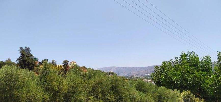 Kreta, Daratsos: Grundstück in ruhiger Lage neben der Stadt Chania zu verkaufen