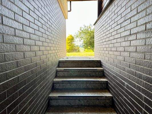 Kellerausgang in den Garten