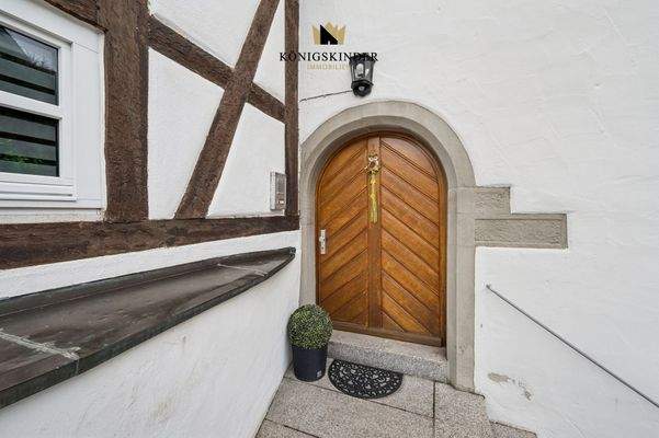 Separater Wohnungseingang, eigene Hausnummer