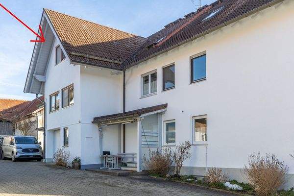 Wohnen über dem See – Charmante Maisonettewohnung mit Alpenpanorama