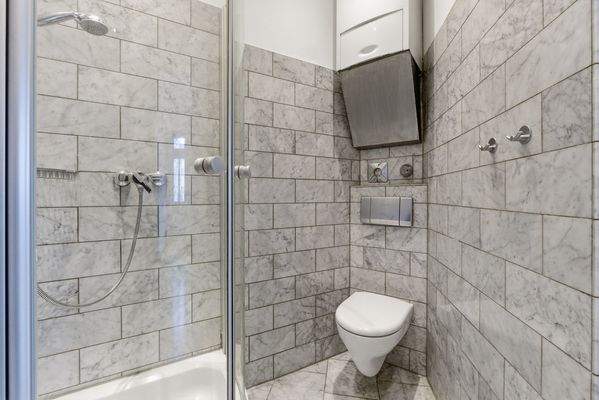 Badezimmer Wohnung 1.OG