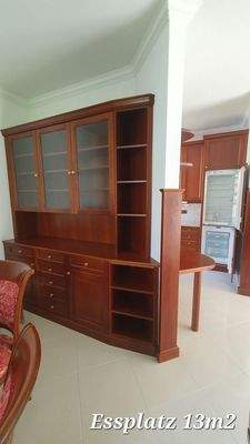 Essbereich mit Blick in Küche