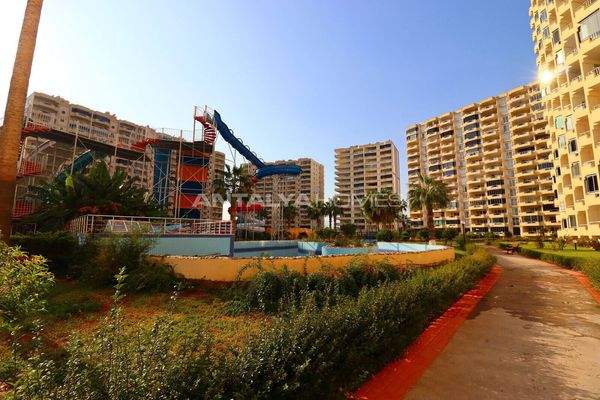 Flat in Liparis 5 Project near the Sea in Mersin Turkey