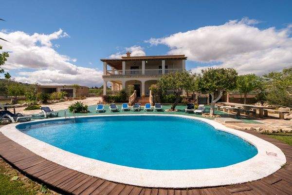 Große Finca mit Vermietlizenz in San Lorenzo